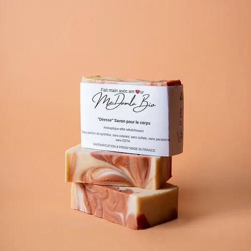 Savon peeling aux argiles, huiles végétales bio et huiles essentielles -100G-